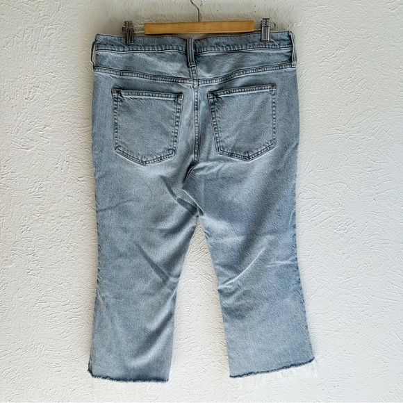 JCREW 9" Demi-Boot Crop Jeans Sz 31P Raw Hem Light Wash - Picture 3 of 7